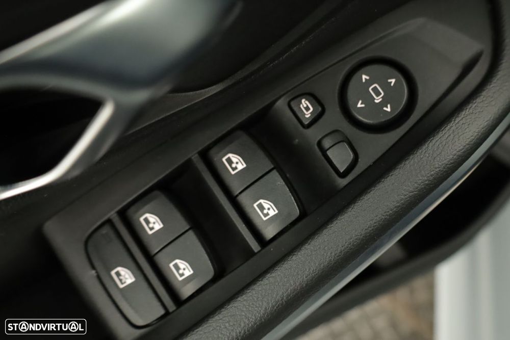 BMW 320 d Pack Desportivo M Auto - 17