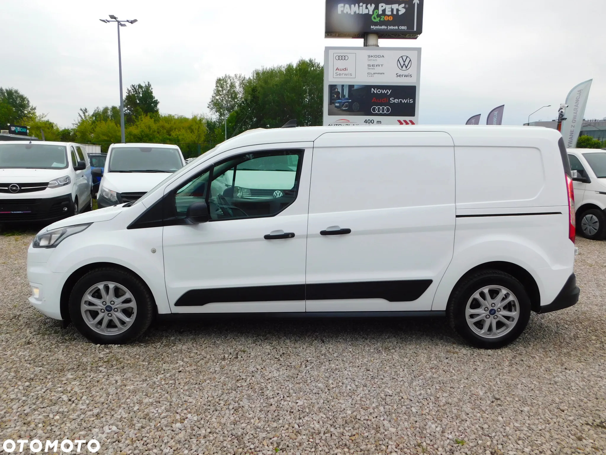 Ford Transit Connect - 12