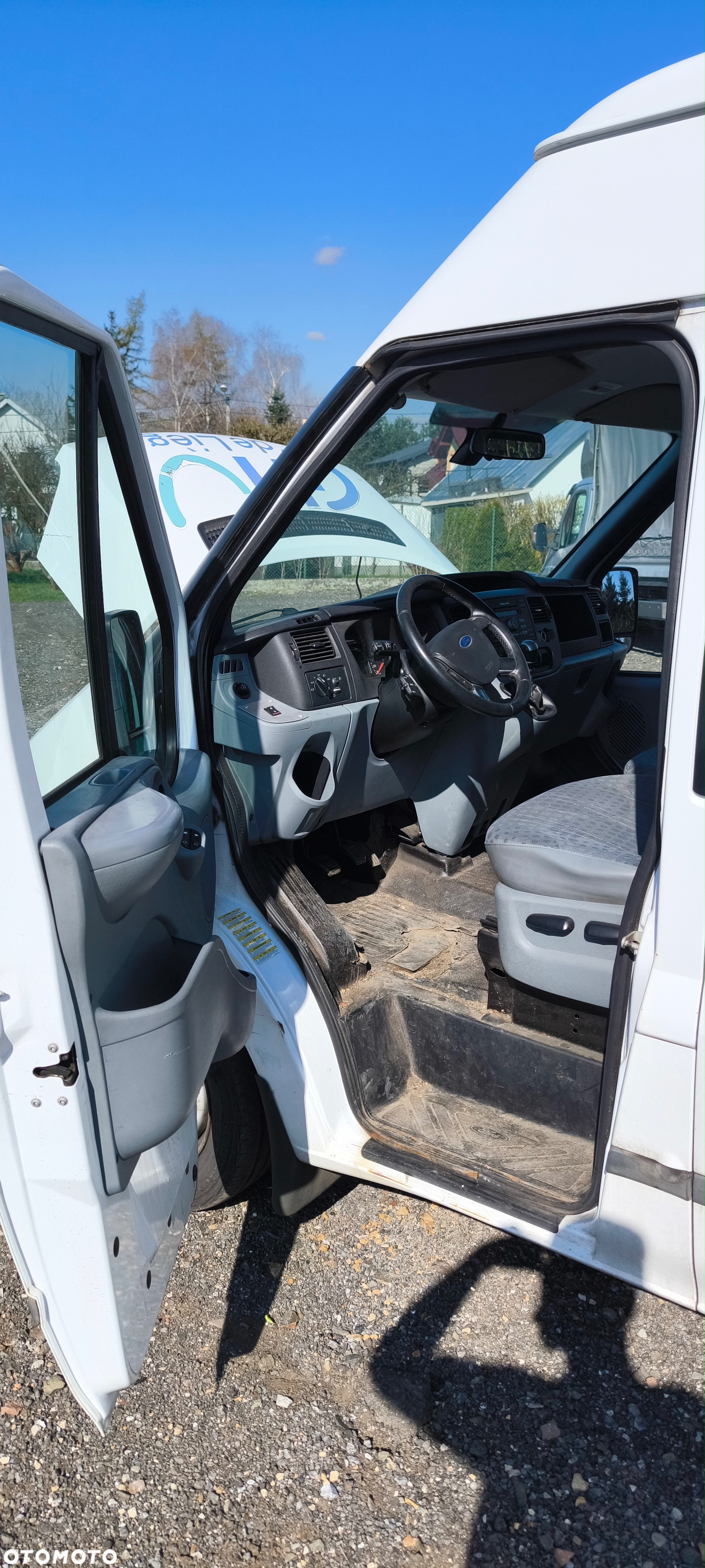 Ford Transit - 12