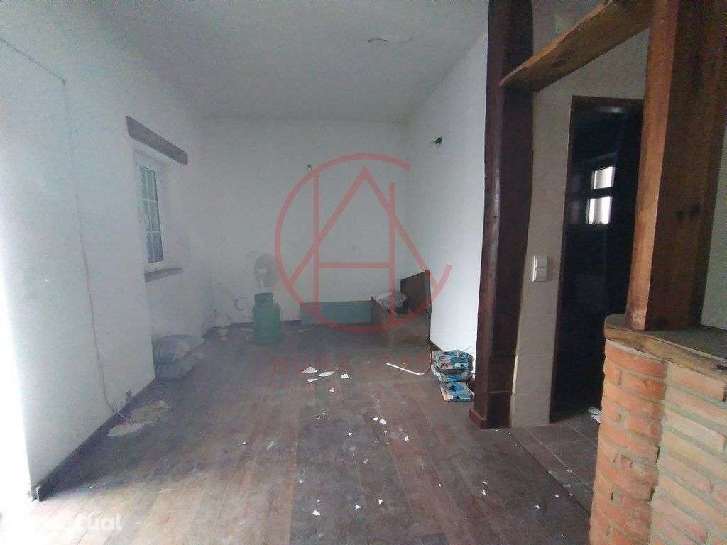 Moradia T1 remodelada Torre da Marinha - Grande imagem: 5/17