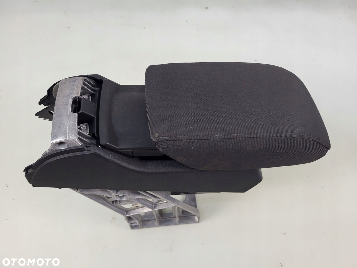 AUDI Q3 8U LIFT PODŁOKIETNIK SCHOWEK - 11