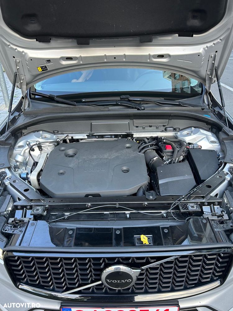 Volvo XC 60 B4 MHEV AT8 FWD Momentum - 17