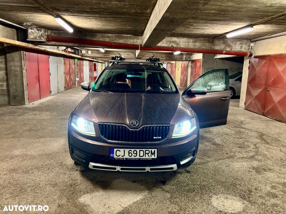 Skoda Octavia Combi Diesel 2.0 TDI 4X4 DSG Scout - 8