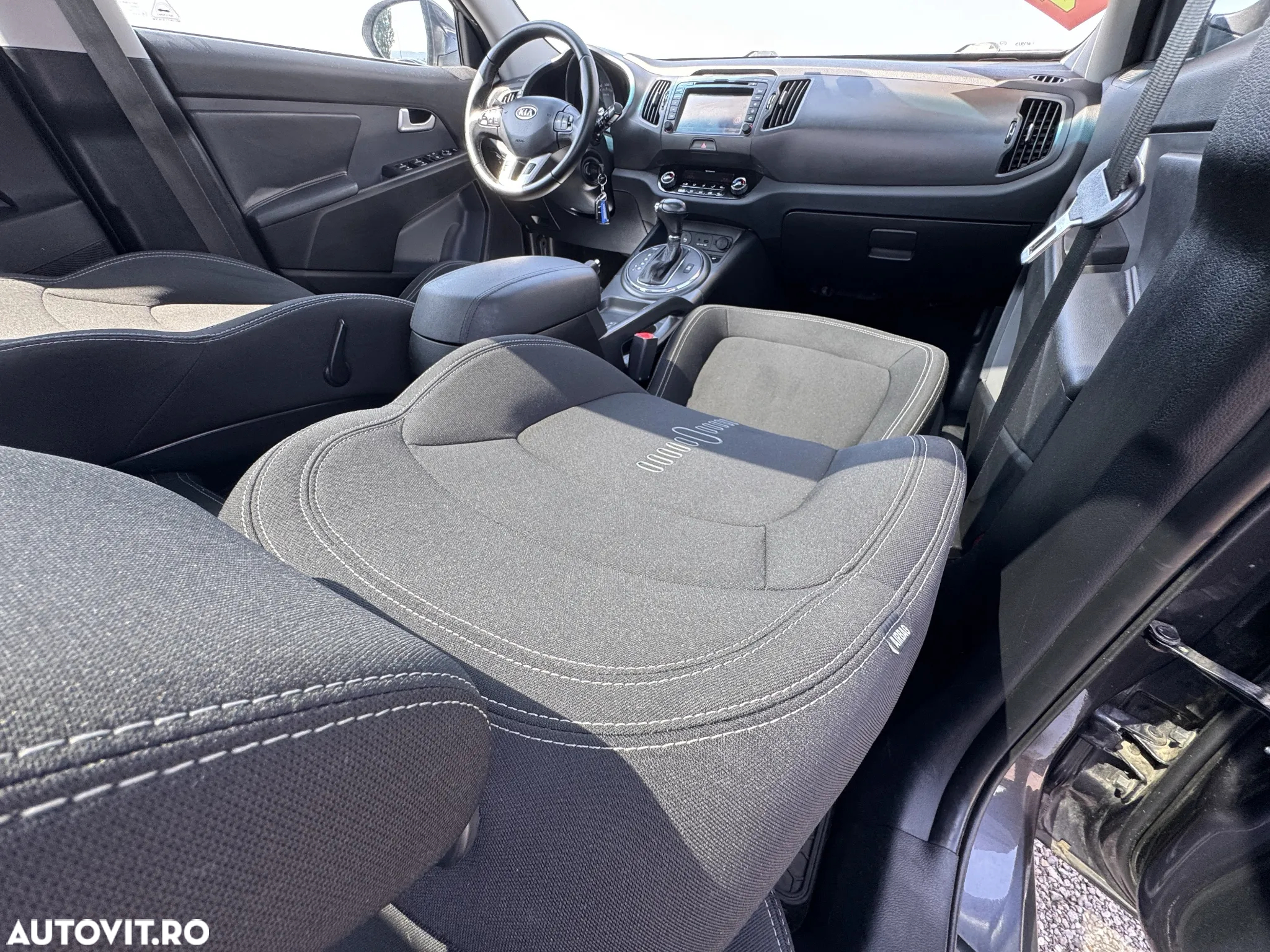 Kia Sportage 2.0 CRDI 4WD Automatik Dream-Team Edition - 35