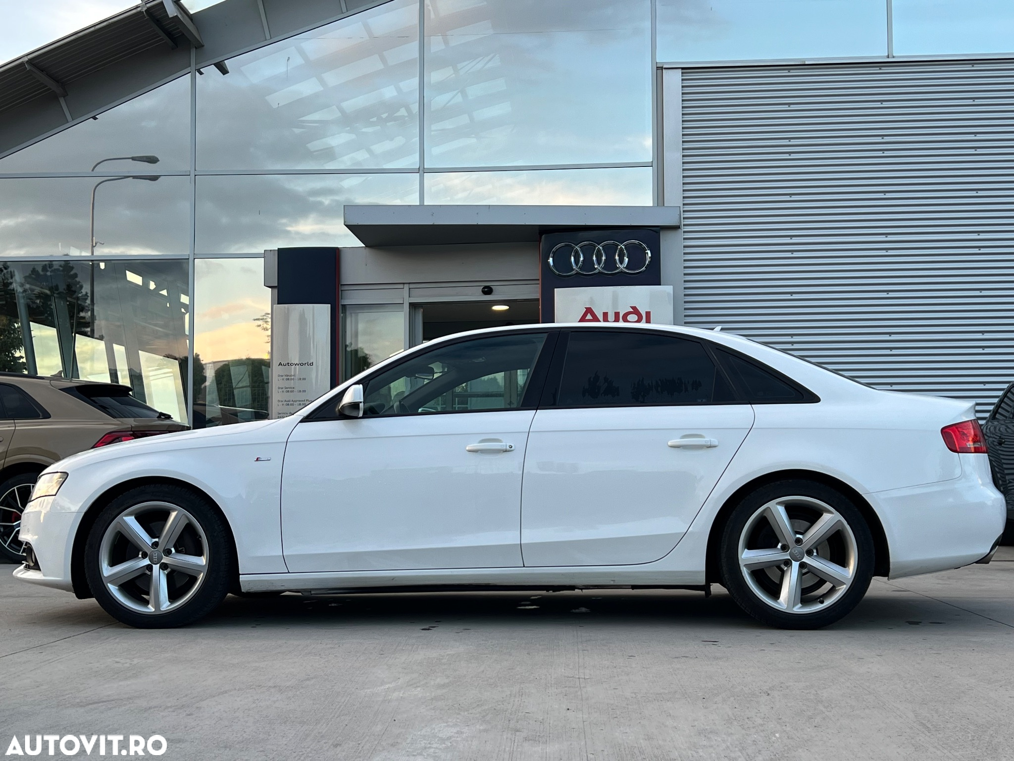 Audi A4 Avant 3.0 TDI DPF quattro S line Sportpaket (plus) - 5