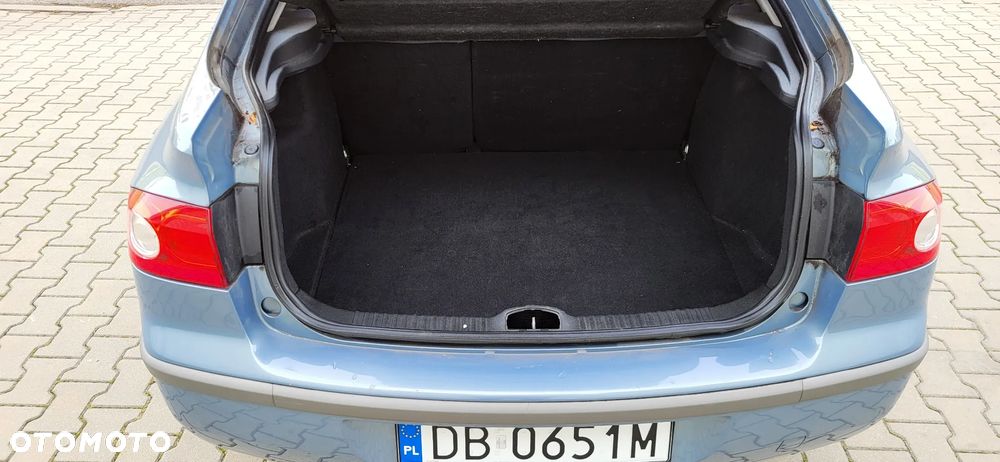 Renault Laguna ver-1-6-authentique - 24