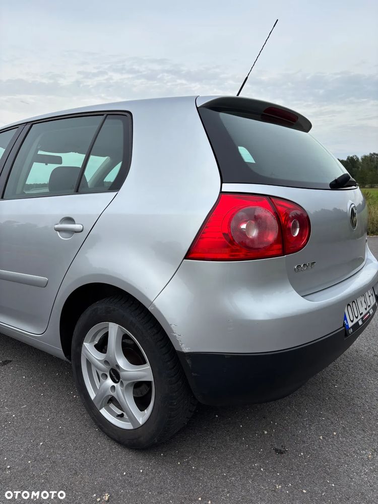 Volkswagen Golf V 1.6 Comfortline - 6