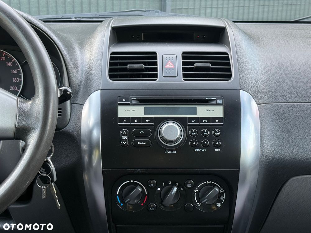 Suzuki SX4 - 16