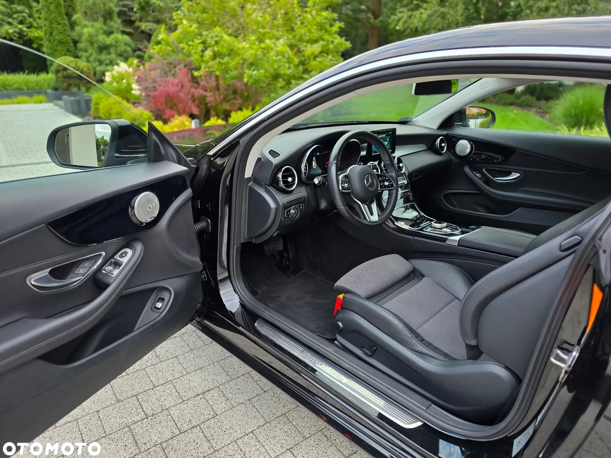 Mercedes-Benz Klasa C 300 4MATIC 9G-TRONIC - 15