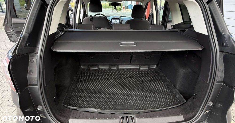 Ford Kuga - 17