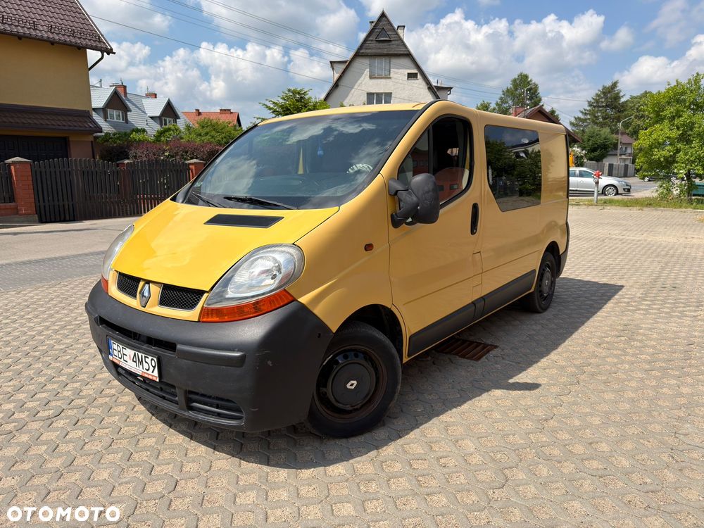 Renault Trafic Passenger - 1