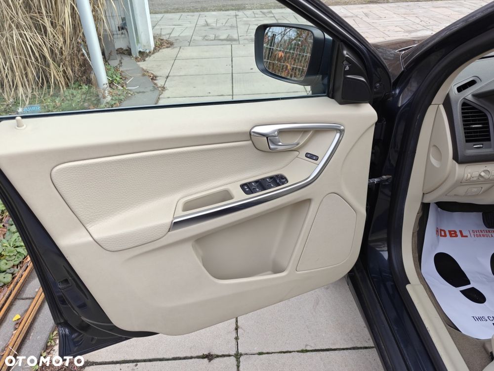 Volvo XC 60 - 8