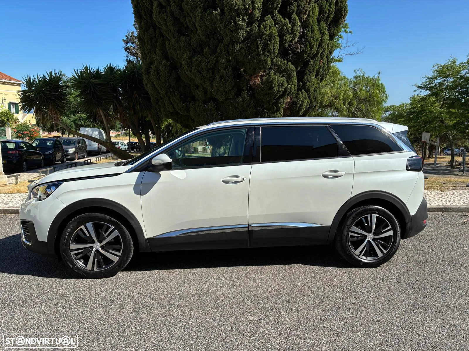 Peugeot 5008 1.5 BlueHDi Allure EAT8 - 3