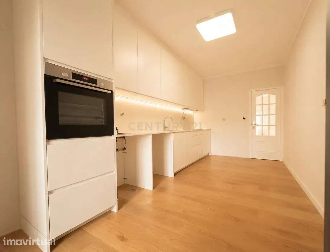 Apartamento T3 Remodelado Massamá - Grande imagem: 2/13