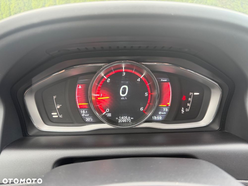 Volvo XC 60 D4 Drive-E Ocean Race - 15