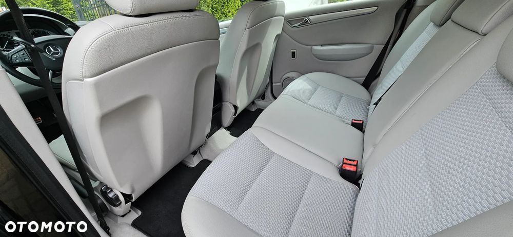 Mercedes-Benz Klasa B 180 BlueEFFICIENCY EU5 - 14