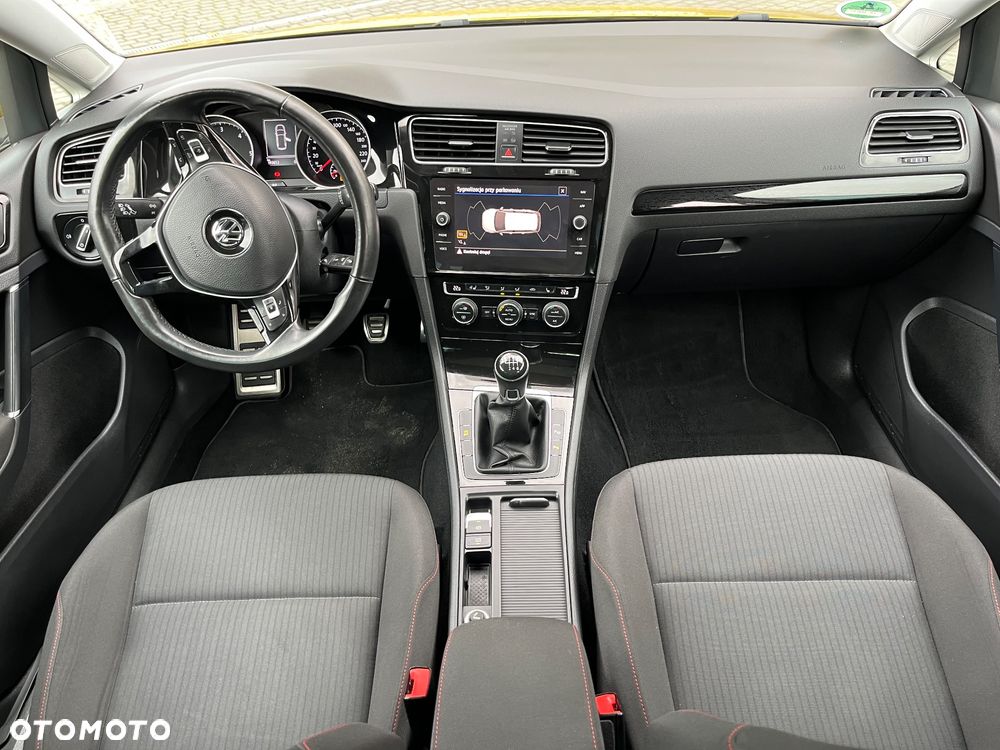 Volkswagen Golf Variant 2.0 TDI Sound - 12