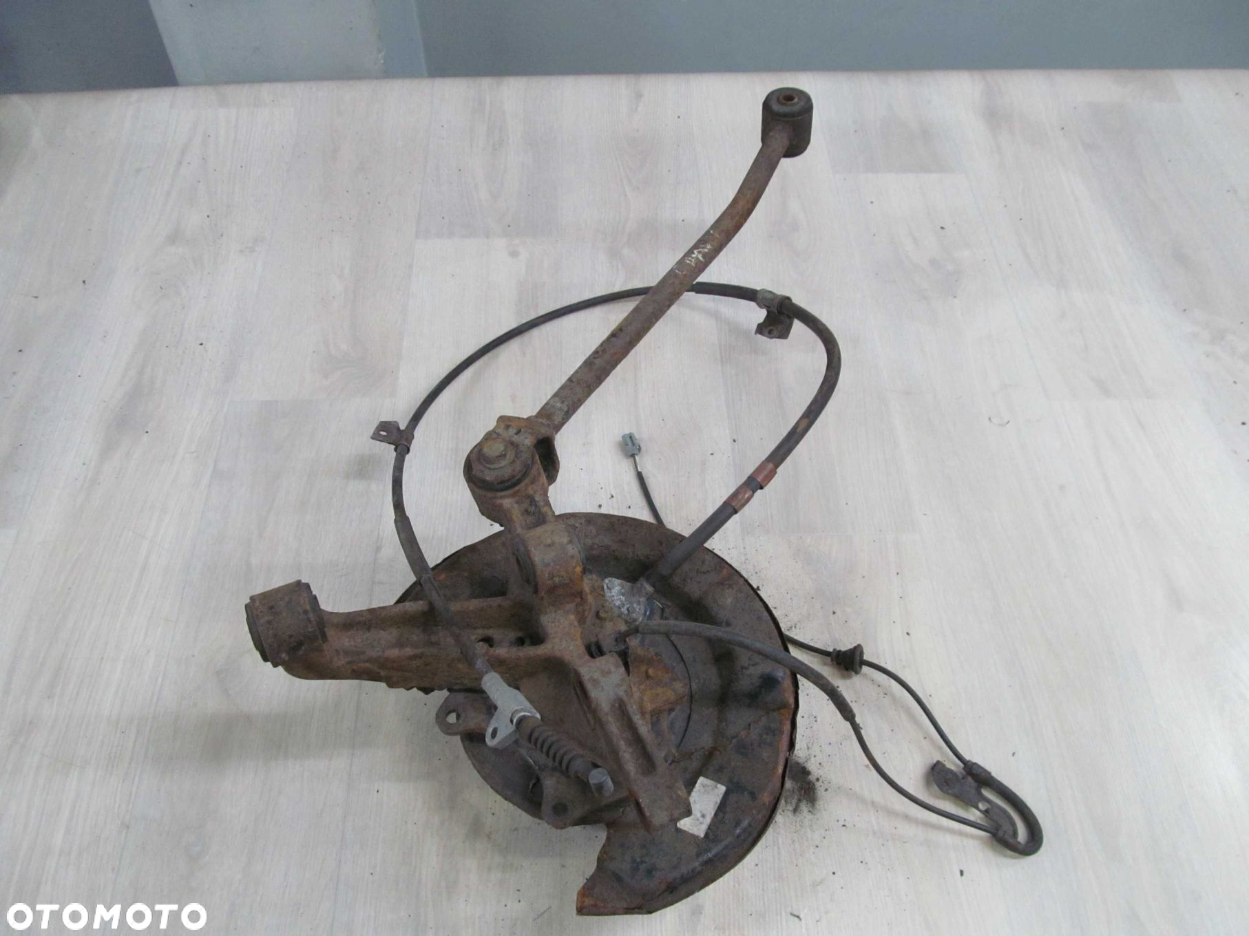 TOYOTA CAMRY VI 2.4 VVTI 01-06 PIASTA ZWROTNICA TYL PRAWA - 7