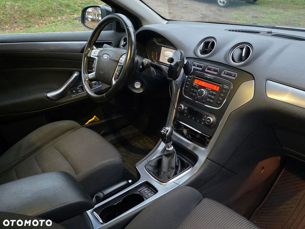 Ford Mondeo 2.0 TDCi Titanium - 12