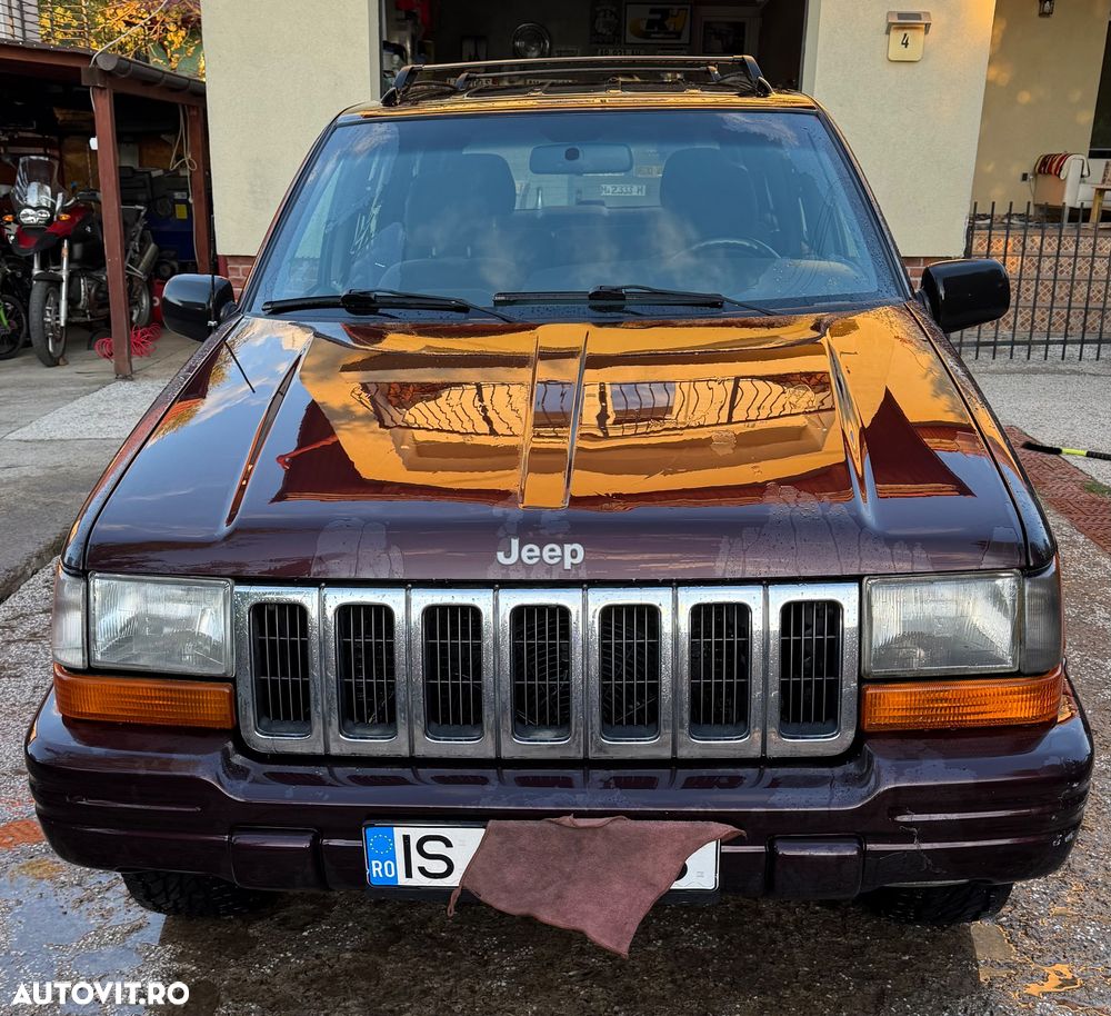 Jeep Grand Cherokee - 1