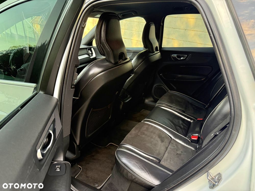 Volvo XC 60 D4 Geartronic RDesign - 27
