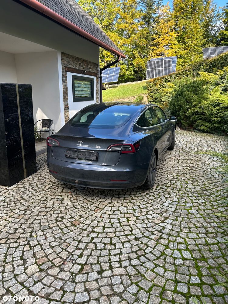Tesla Model 3 - 2