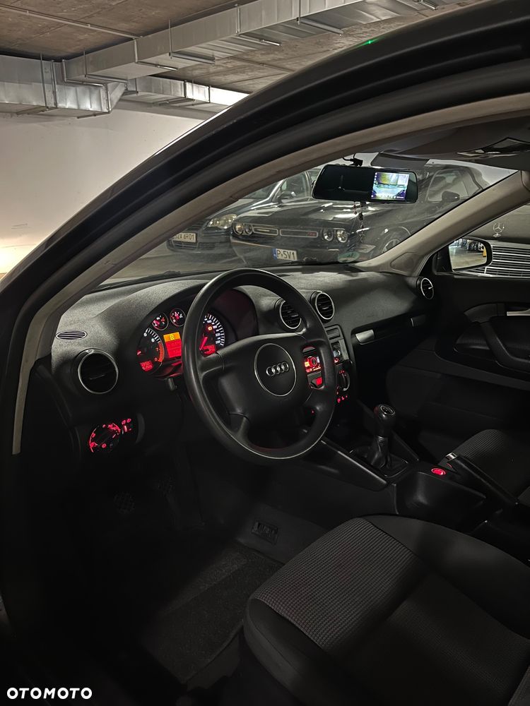 Audi A3 3-drzwiowe 1.6 Ambiente - 5
