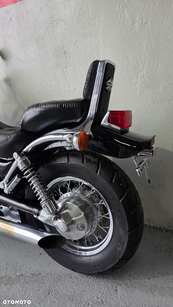 Suzuki Intruder - 22