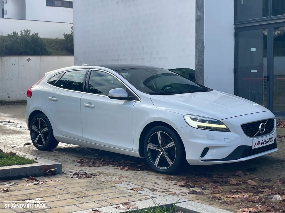 Volvo V40 2.0 D2 R-Design - 1