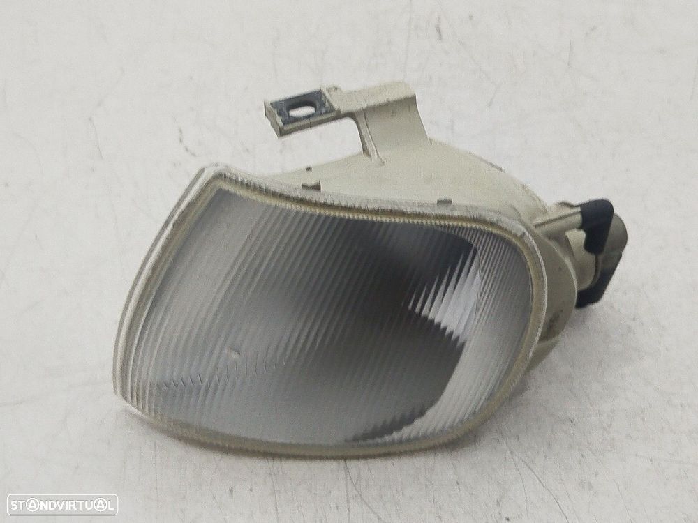 Farolim De Pisca Frente Esq Volkswagen Polo (6N) - 1