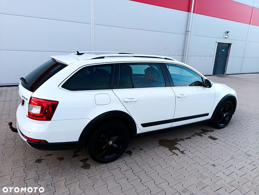 Skoda Octavia 2.0 TDI 4x4 Scout - 4