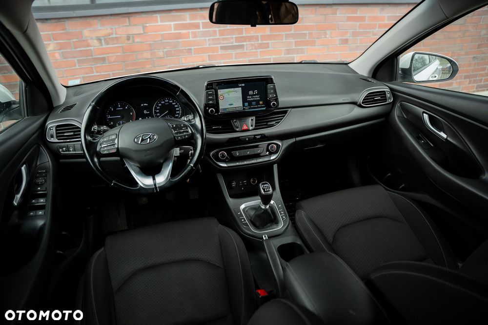 Hyundai i30 1.6 D Style - 27