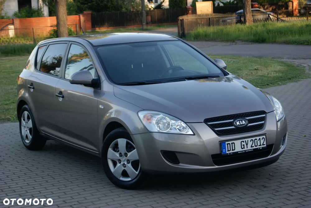 Kia Ceed 1.4 CVVT Attract - 6
