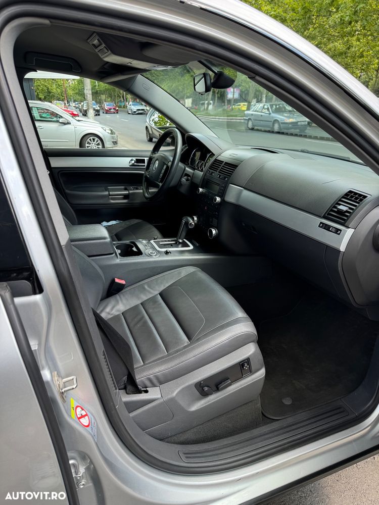 Volkswagen Touareg - 11