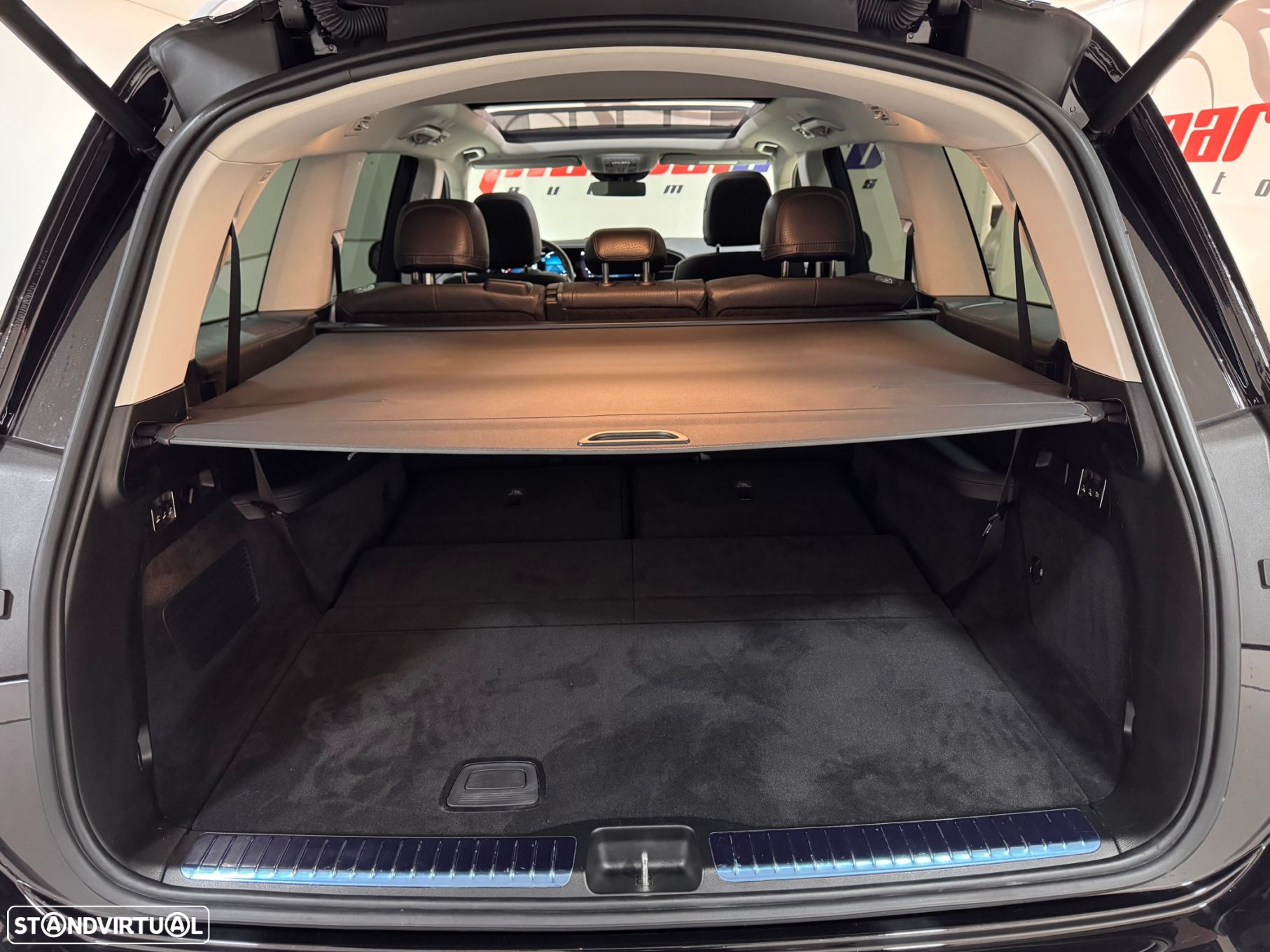 Mercedes-Benz GLS 350 d 4Matic - 9