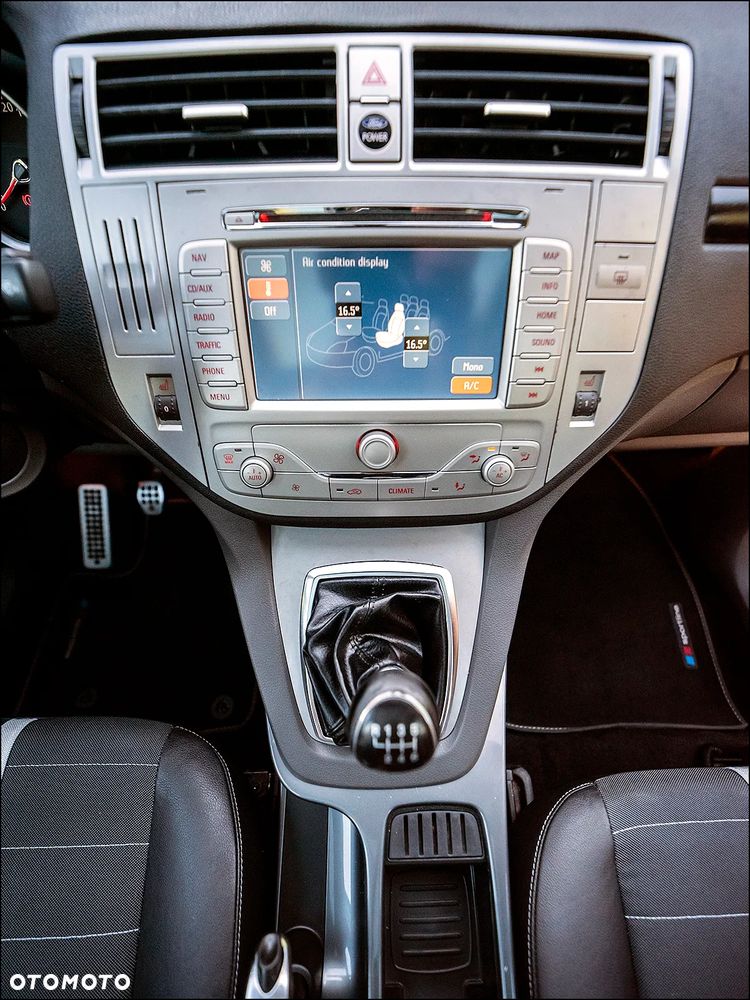 Ford Kuga - 27