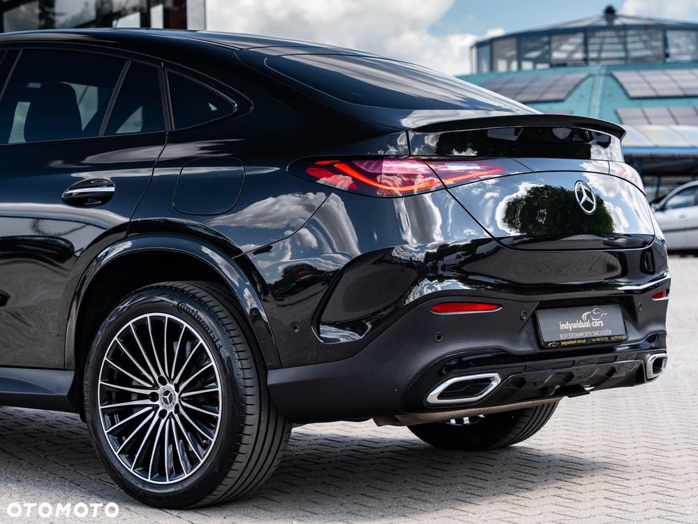 Mercedes-Benz GLC 300 e 4Matic 9G-TRONIC AMG Line - 12