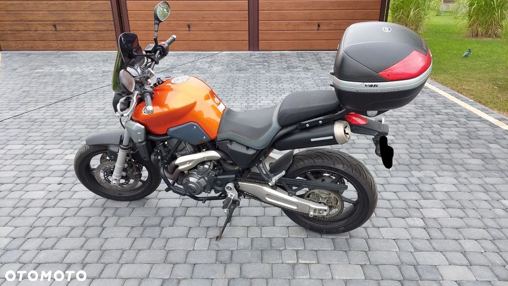 Yamaha MT - 20