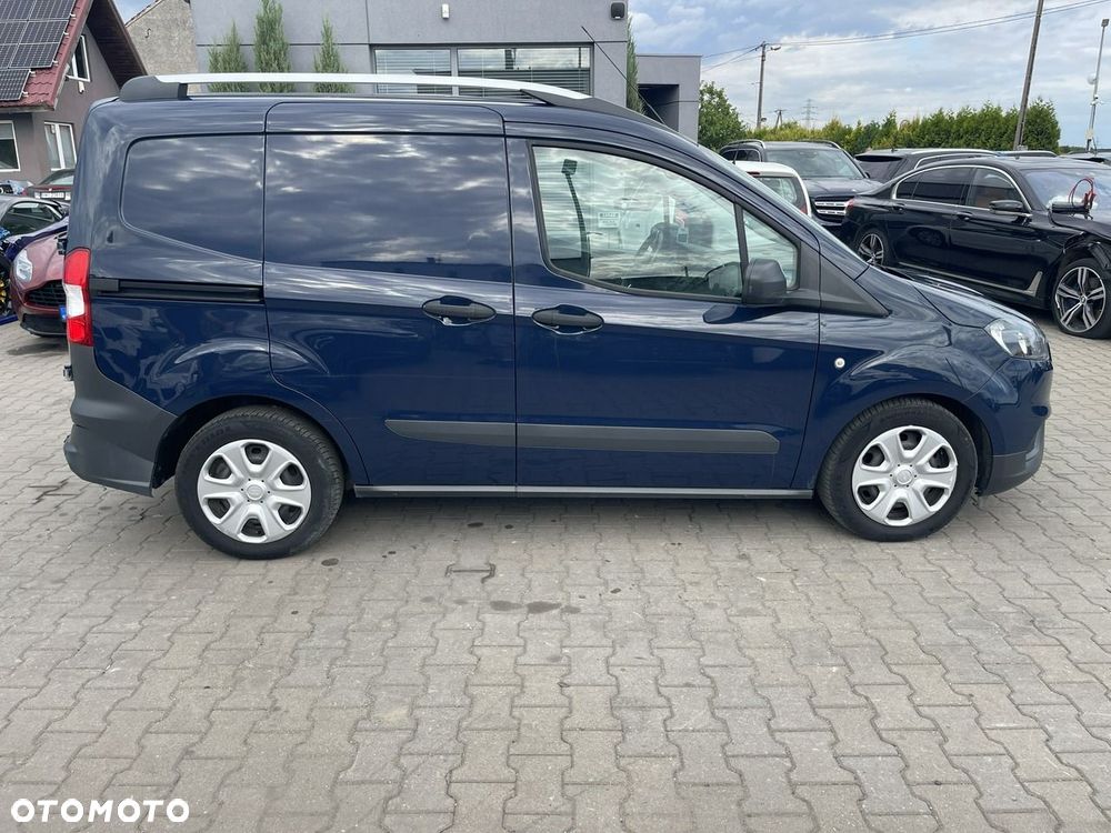 Ford Transit Courier - 8