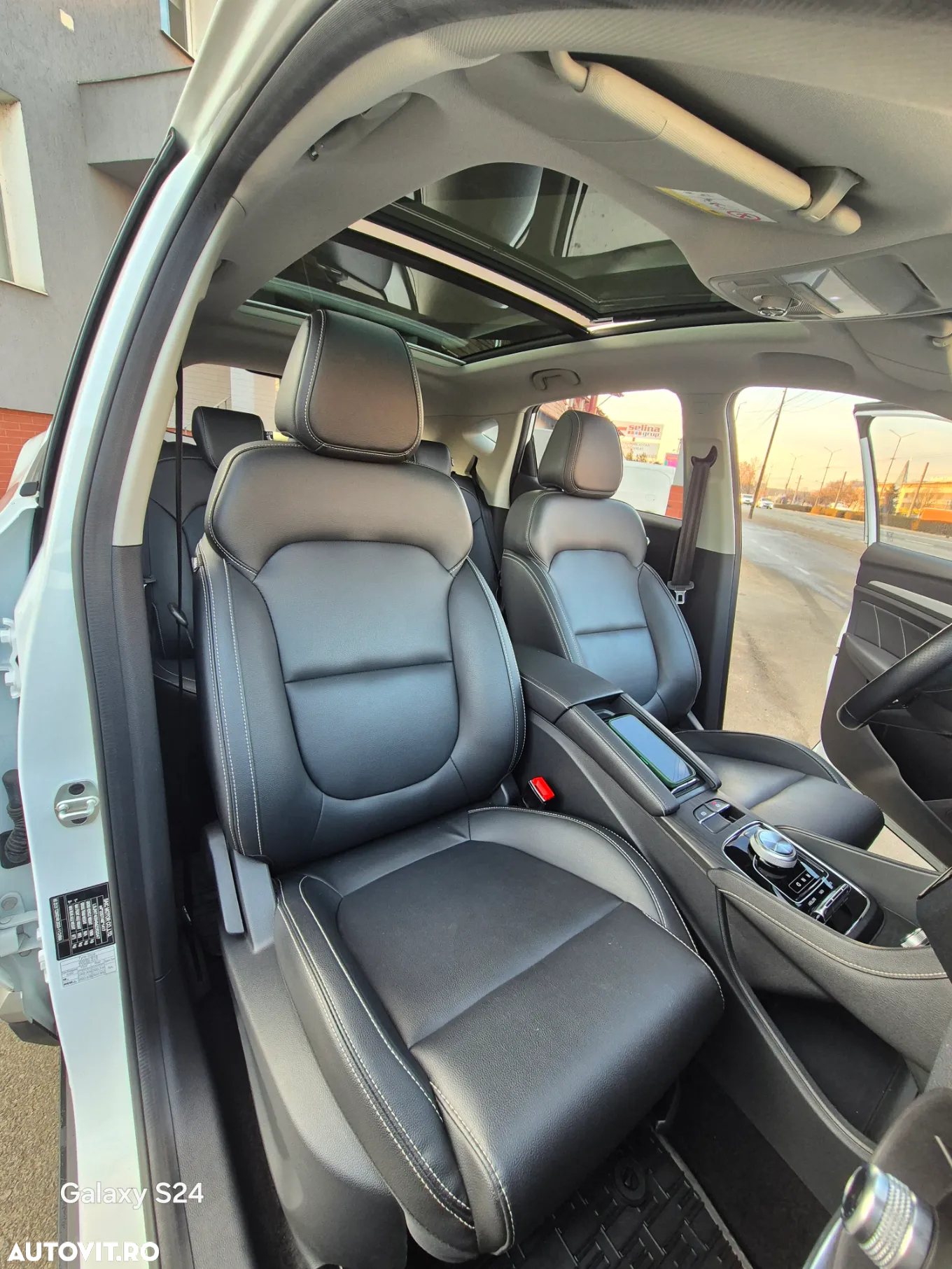 MG ZS EV Luxury - 12