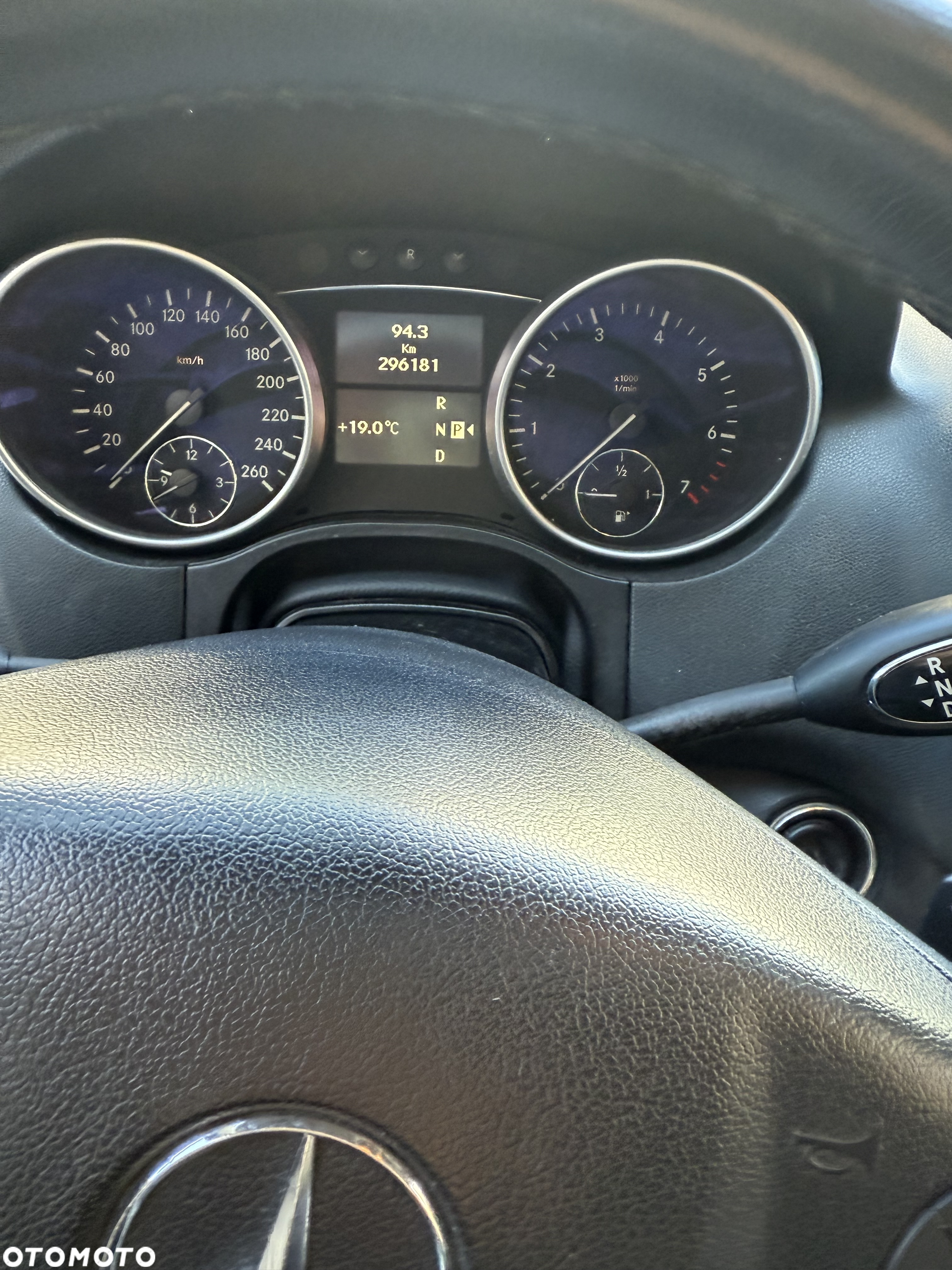 Mercedes-Benz ML 350 4-Matic - 14