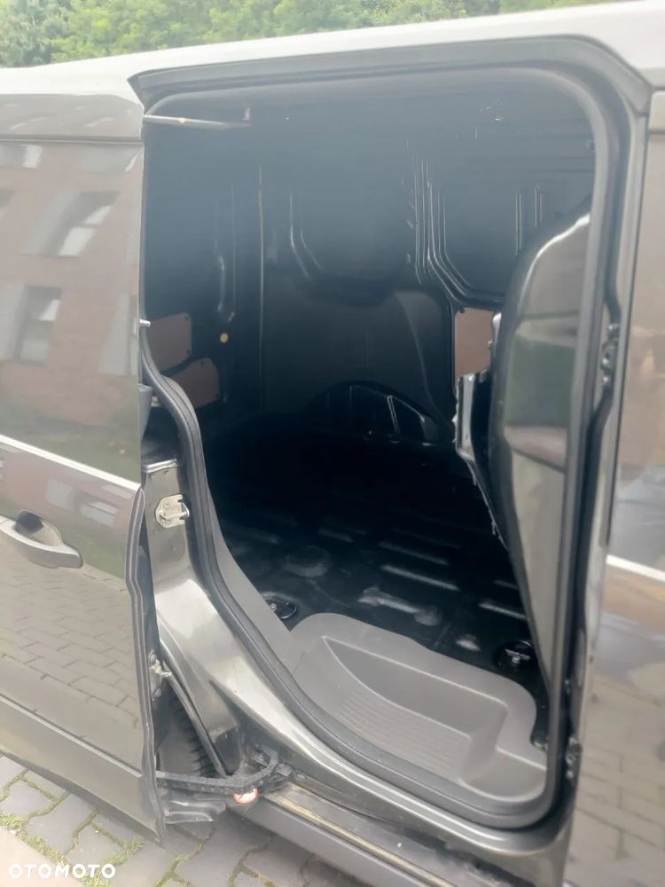 Ford Transit Connect - 14