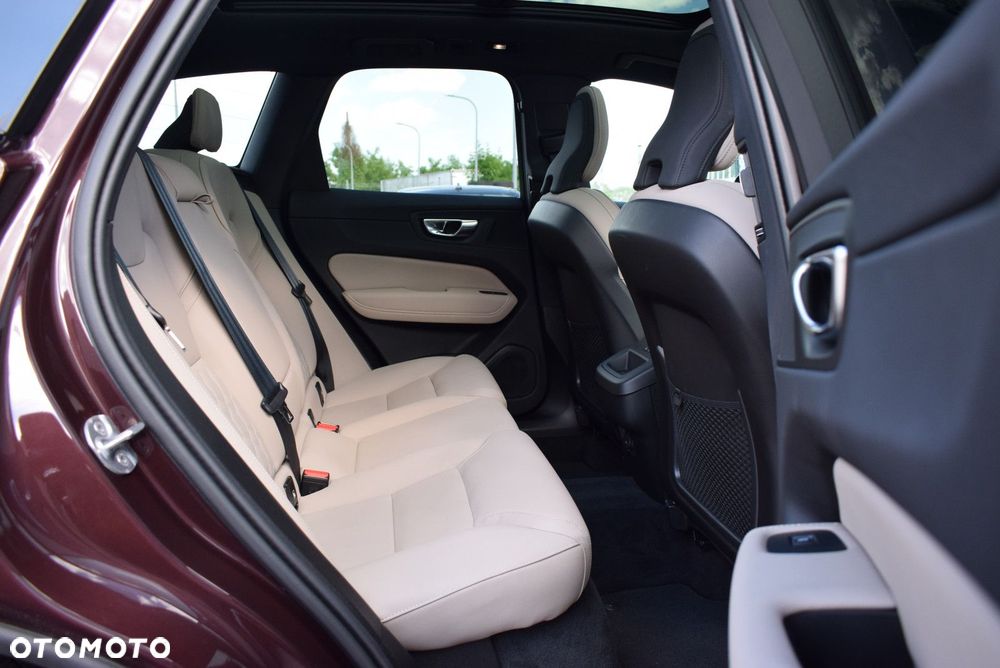 Volvo XC 60 - 25