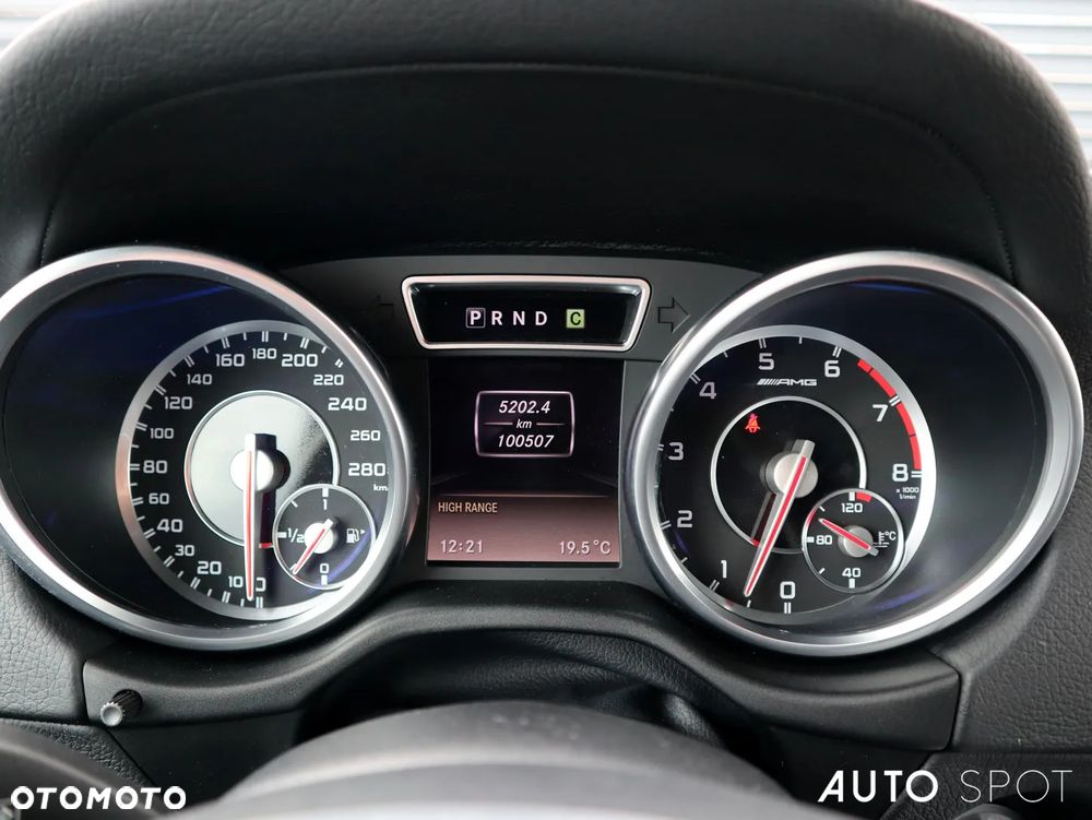 Mercedes-Benz Klasa G AMG 63 AMG SPEEDSHIFT 7G-TRONIC - 27