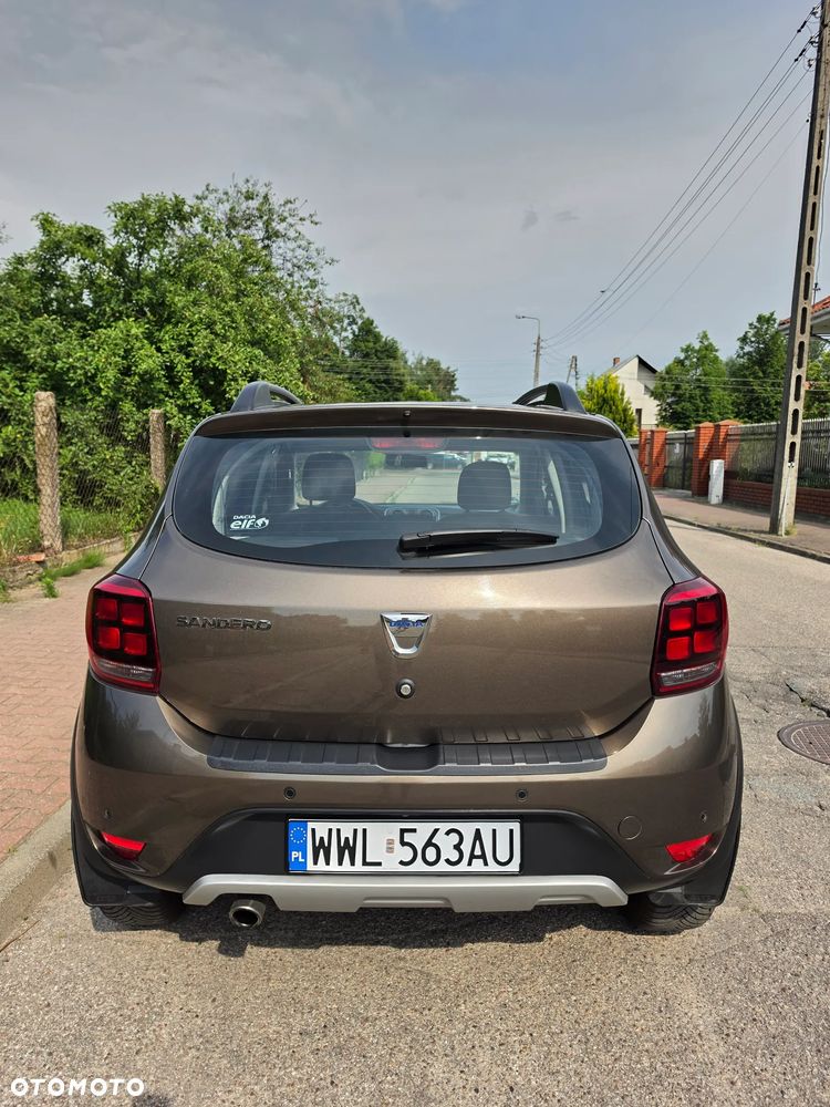 Dacia Sandero 0.9 TCe SL Celebration S&S EU6 - 4