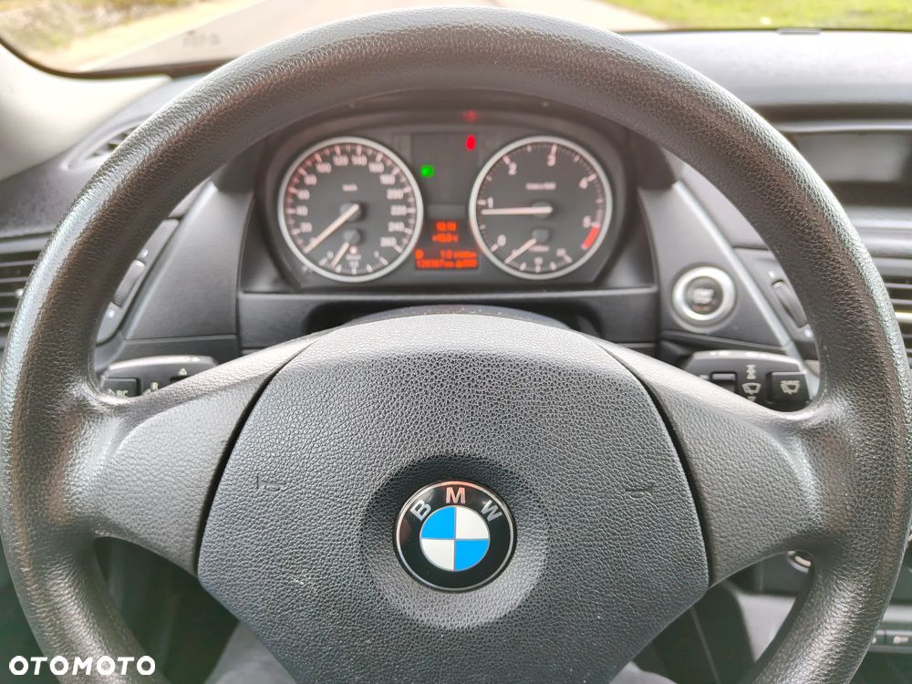 BMW X1 sDrive18d - 16