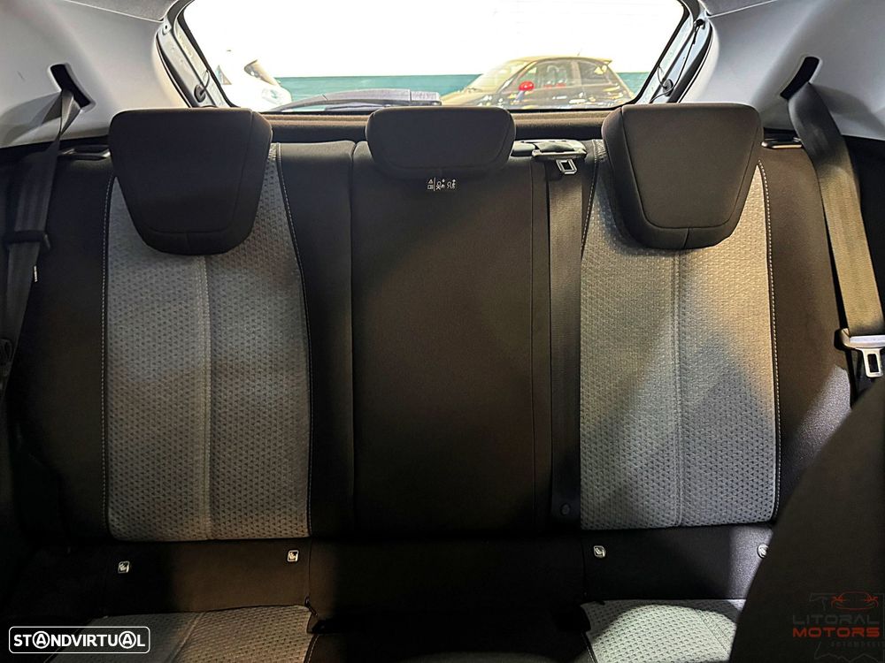 Opel Corsa 1.2 T Elegance Aut. - 36