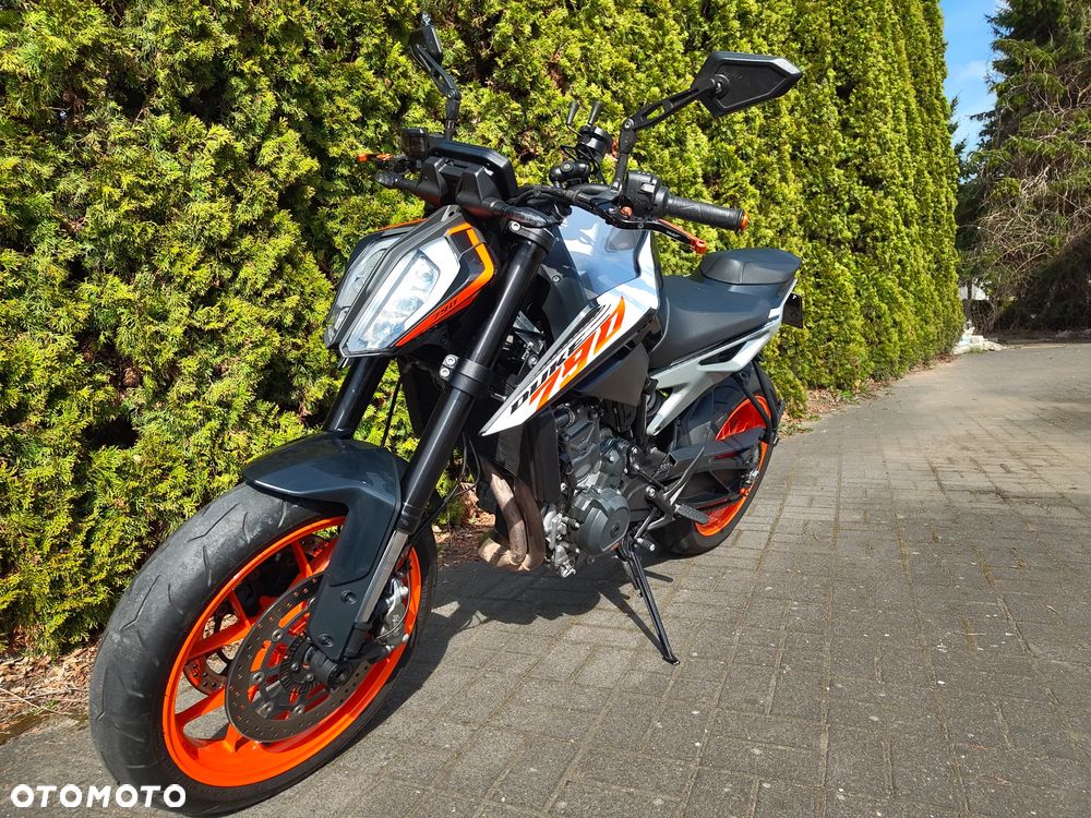 KTM Duke - 11