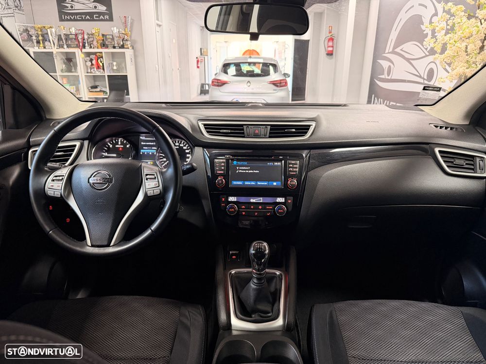 Nissan Qashqai 1.5 dCi N-Connecta 18 - 22