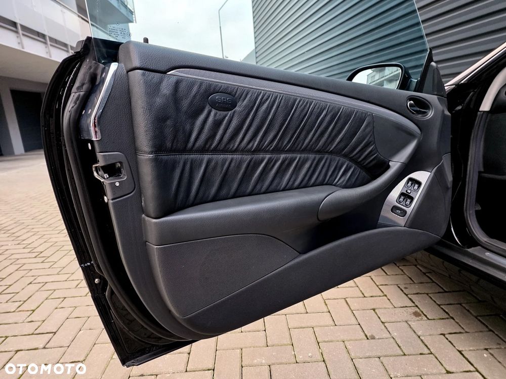 Mercedes-Benz CLK - 12